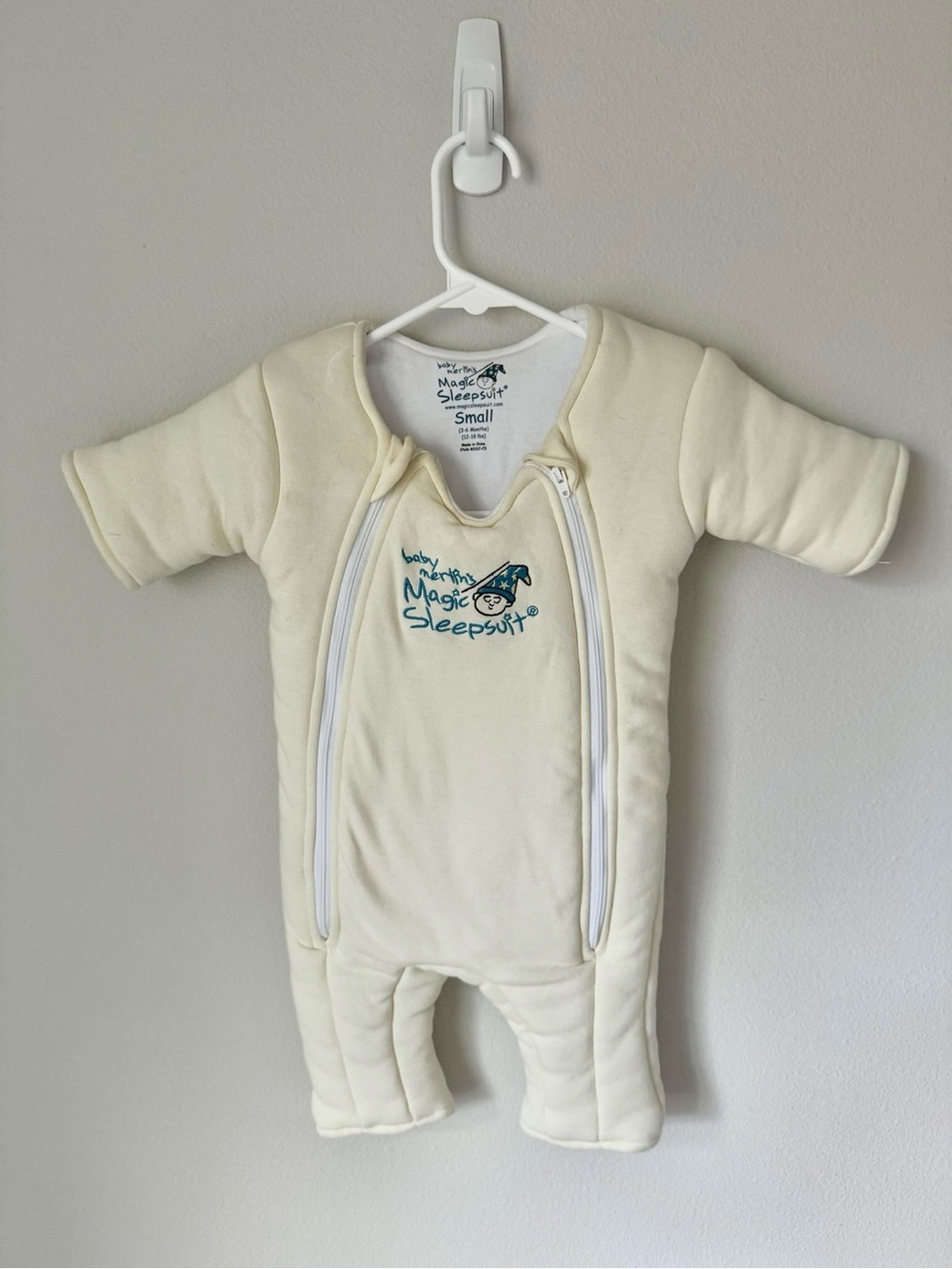 Baby Merlin’s Magic Sleepsuit Small 3-6 Months Cream‎ Swaddle Transition
